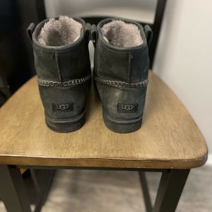 Men mini Uggs Size 13 Worn Several Times